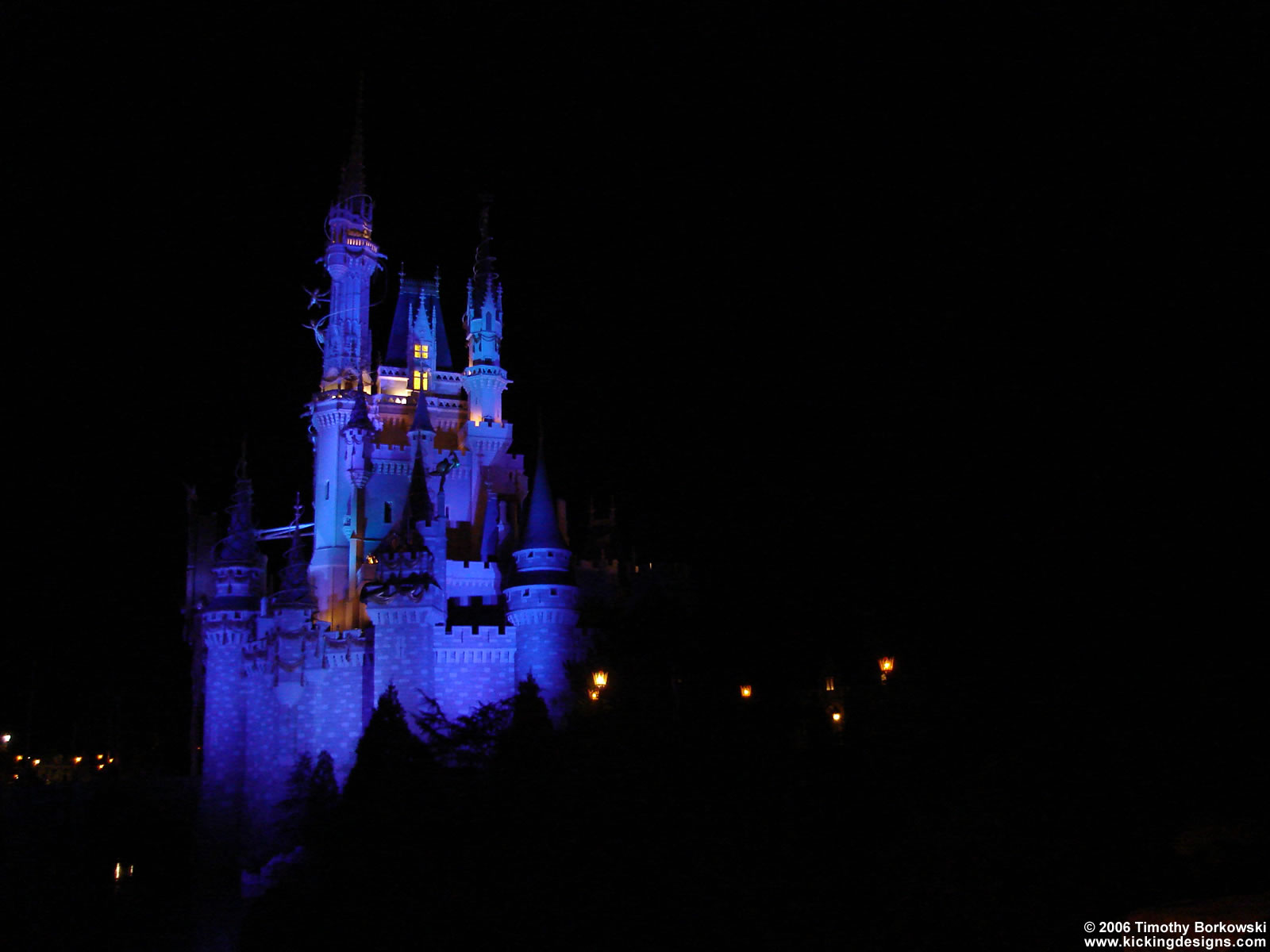 disney world castle at night wallpaper